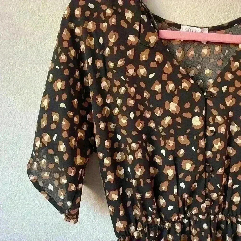 Sienna Sky New Leopard Top Sz xs - Picture 4 of 12